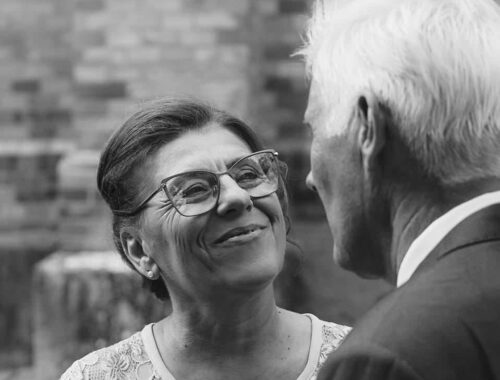 „Négy gyerekes anyuka vagyok, kettő itt van velem, kettő pedig fent vár” – interjú Csajági Ildikóval élete öt sebéről