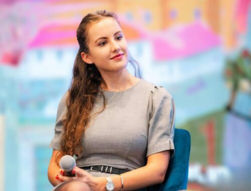 „Amit megélek egy szentségimádáson, azt megtudom élni a kórházban is.” – Interjú az Örökké Haza program egyik alapítójával, Kiss Teodórával