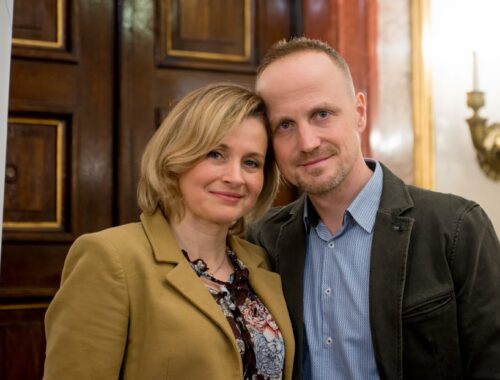 „Többet sem kérek, mint a feled, de kevesebbel sem érem be” – Zámbori Soma és Dr. Fazekas Rita