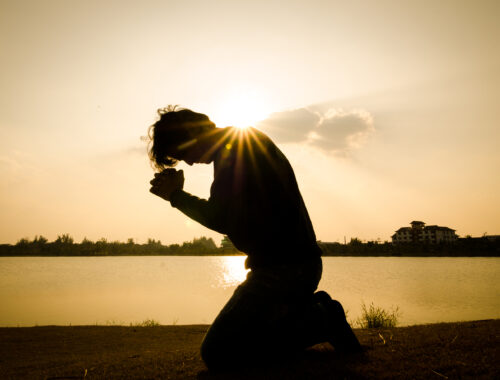 Jézus érintése a gyász mélységében – személyes írás Isten gyógyításáról