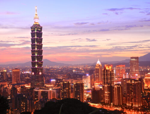 Isten mindenhol ott van, legfeljebb mi felejtjük el jelenlétét