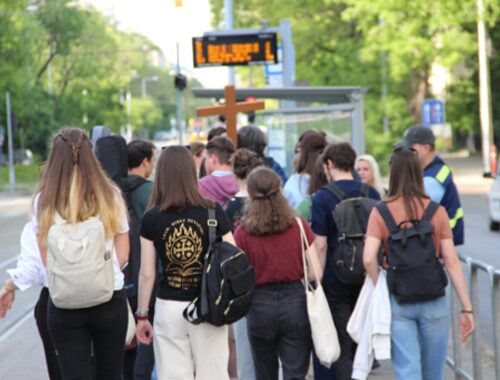 47 fiatal hirdette Jézust Budapesten – tanúságtétel egy missziózó lánytól